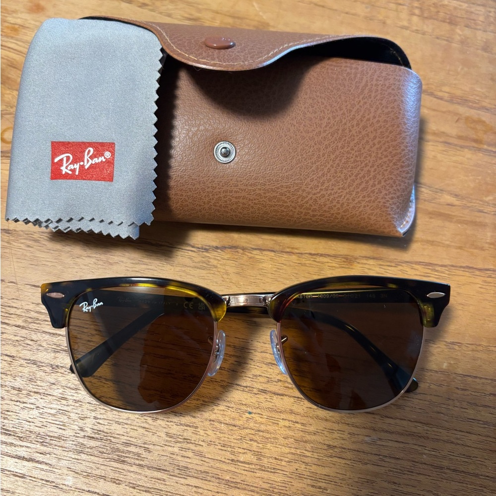 Ray-Ban tortoise clubmaster sunglasses with Case